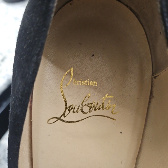 Christian Louboutin Black Suede Open Lips - Picture 5 of 8